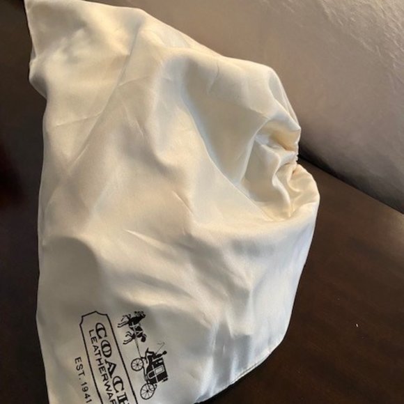 COACH Limited Edition Madison Sophia Navy Blue Patent Leather Purse - Picture 4 of 4